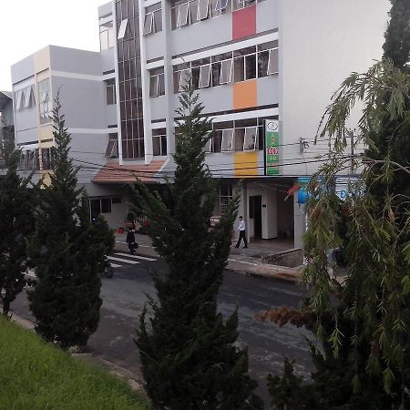 A Dong Hotel Da Lat Exterior photo